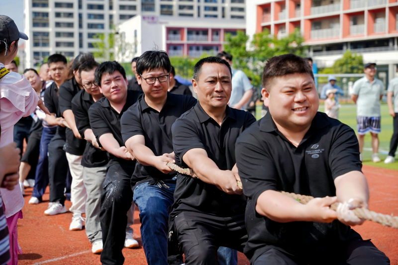 At Brainware Linkcon, we believe strong teams build strong results